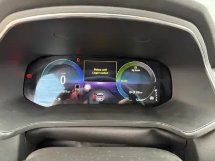 Photo 4 Renault Captur  1.6 E-Tech hybride rechargeable 160ch Techno