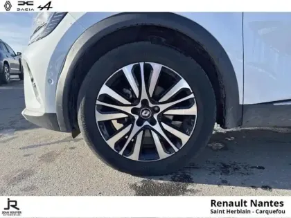 Photo 8 Renault Captur  1.6 E-Tech hybride Initiale Paris -21