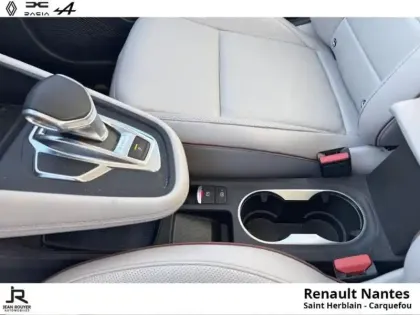 Photo 10 Renault Captur  1.6 E-Tech hybride Initiale Paris -21