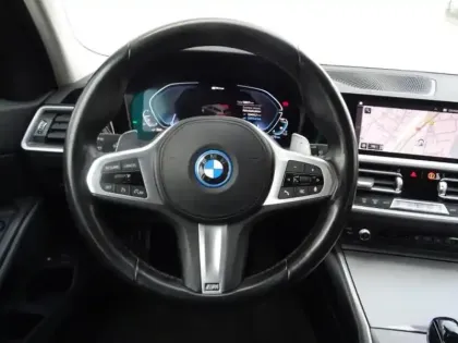 Photo 7 BMW Serie 3 Série 3 Touring 320eA xDrive 204ch Lounge