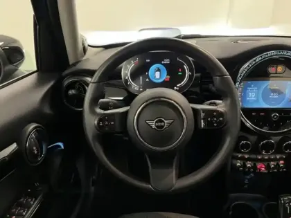 Photo 8 Mini Mini  5 Portes Cooper 136ch Edition Premium Plus BVA7