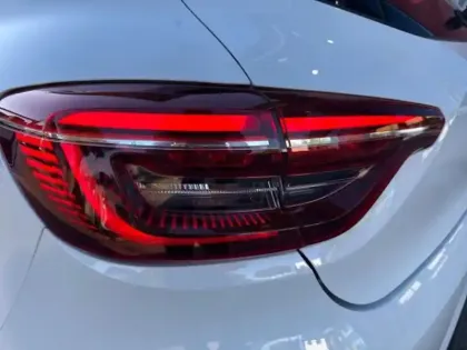 Photo 11 Renault Clio  1.6 E-Tech 145ch full hybrid Evolution