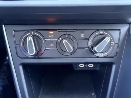 Photo 13 Volkswagen Polo  1.0 TSI 95ch VW Edition