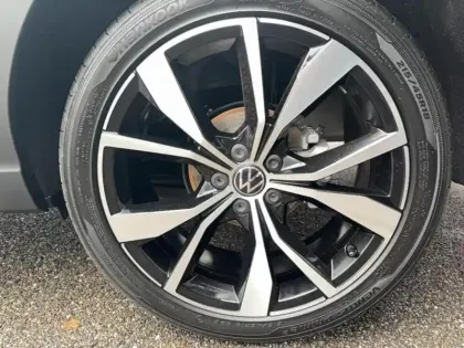 Photo 12 Volkswagen Taigo  1.0 TSI 116ch R-Line Edition DSG7