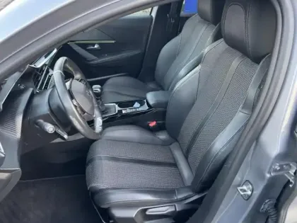 Photo 11 Peugeot 208  1.2 PureTech 100ch S&S GT Line