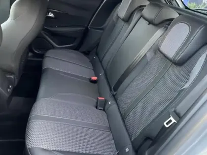 Photo 10 Peugeot 208  1.2 PureTech 100ch S&S GT Line