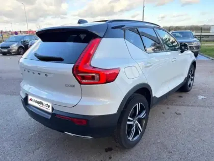 Photo 4 Volvo Xc40  D3 AdBlue 150ch R-Design Geartronic 8