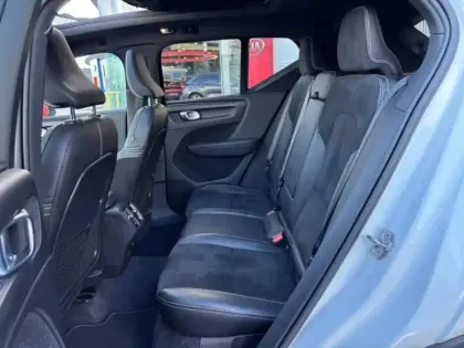 Photo 10 Volvo Xc40  D3 AdBlue 150ch R-Design Geartronic 8