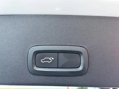 Photo 12 Volvo Xc40  D3 AdBlue 150ch R-Design Geartronic 8