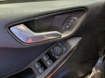 Photo 8 Ford Fiesta  1.0 Flexifuel 95ch ST-Line 5p