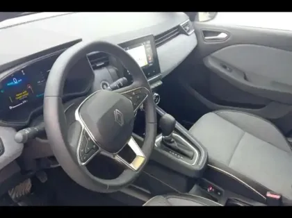 Photo 9 Renault Clio  1.6 E-Tech 145ch full hybrid Techno - 24