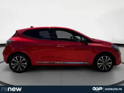 Photo 20 Renault Clio  1.6 E-Tech 145ch full hybrid Techno - 24
