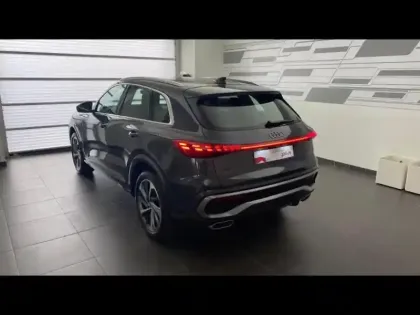 Photo 4 Audi Q5  2.0 e-hybrid 299ch S line quattro S tronic 7