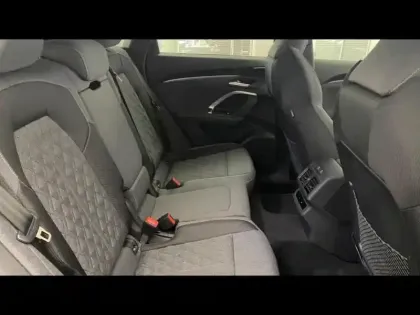 Photo 13 Audi Q5  2.0 e-hybrid 299ch S line quattro S tronic 7