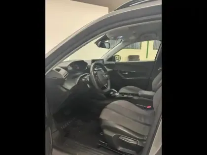 Photo 12 Peugeot 2008  1.2 PureTech 130ch S&S Allure EAT8