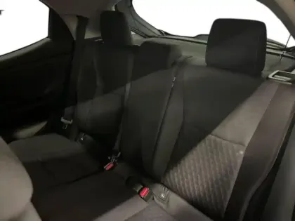 Photo 12 Toyota Yaris  116h Design 5p MY22