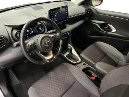 Photo 13 Toyota Yaris  116h Design 5p MY22