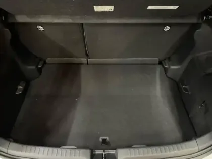 Photo 11 Toyota Yaris  116h Design 5p MY22