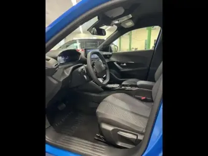 Photo 12 Peugeot 2008  1.2 PureTech 130ch S&S Allure EAT8