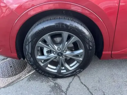 Photo 8 Ford Kuga  2.5 Duratec 190ch FHEV ST-Line BVA