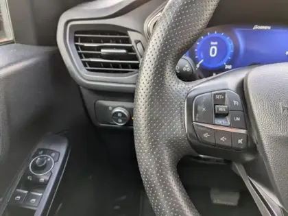 Photo 13 Ford Kuga  2.5 Duratec 190ch FHEV E85 ST-Line BVA