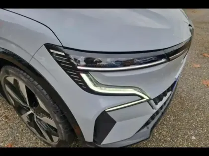 Photo 14 Renault Megane  E-Tech Electric EV60 220ch Iconic optimum charge -C