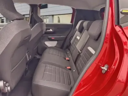 Photo 13 Citroën C3  1.2 Hybride 110ch PLUS