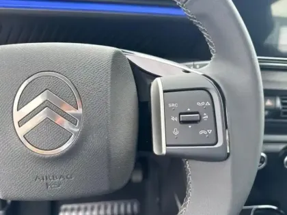 Photo 8 Citroën C3  1.2 Hybride 110ch PLUS