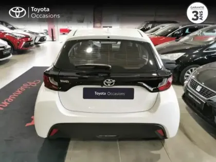 Photo 2 Toyota Yaris  70 VVT-i Dynamic Business 5p MY22