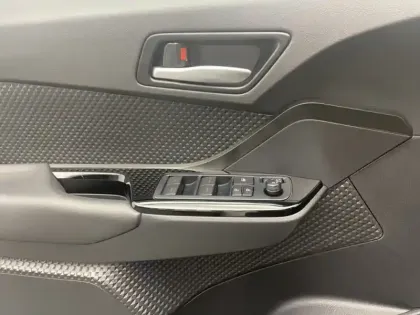 Photo 11 Toyota C-HR Gén. I Ph2 NG Collection 5