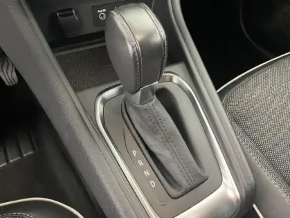 Photo 17 Renault Captur TCe 140 EDC 21 Intens 5p