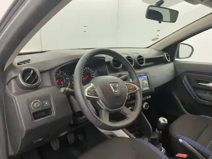 Photo 9 Dacia Duster Blue dCi 115 4x4 15 ans 5p