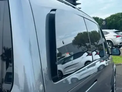 Photo 11 Mercedes EQV 300 204ch Long Avantgarde