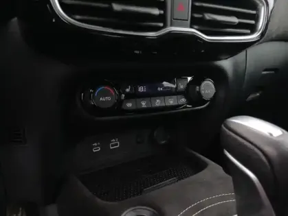 Photo 30 Nissan Juke HYBRID 143 N-Design