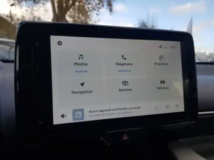 Photo 12 Toyota Yaris Hybrid Iconic 1.5 116 ch