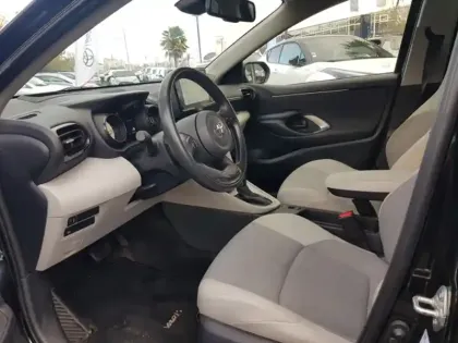 Photo 9 Toyota Yaris Hybrid Iconic 1.5 116 ch