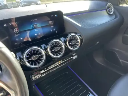 Photo 23 Mercedes Classe B 220D PROGRESSIVE 190CH BVA8 ATTELAGE ELEC MULTIBEAM CAMERA ECLAIRAGE D'AMB