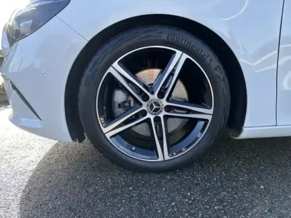 Photo 8 Mercedes Classe B 220D PROGRESSIVE 190CH BVA8 ATTELAGE ELEC MULTIBEAM CAMERA ECLAIRAGE D'AMB