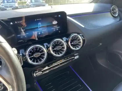 Photo 22 Mercedes Classe B 220D PROGRESSIVE 190CH BVA8 ATTELAGE ELEC MULTIBEAM CAMERA ECLAIRAGE D'AMB