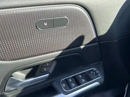 Photo 28 Mercedes Classe B 220D PROGRESSIVE 190CH BVA8 ATTELAGE ELEC MULTIBEAM CAMERA ECLAIRAGE D'AMB