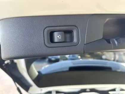 Photo 12 Mercedes Classe B 220D PROGRESSIVE 190CH BVA8 ATTELAGE ELEC MULTIBEAM CAMERA ECLAIRAGE D'AMB