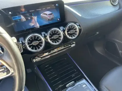 Photo 24 Mercedes Classe B 220D PROGRESSIVE 190CH BVA8 ATTELAGE ELEC MULTIBEAM CAMERA ECLAIRAGE D'AMB