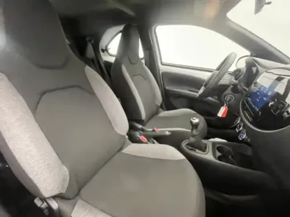 Photo 15 Toyota Aygo 1.0 VVT-i 72 Dynamic