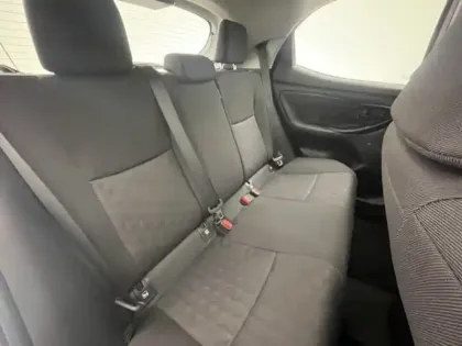 Photo 10 Toyota Yaris Hybride 130h Première