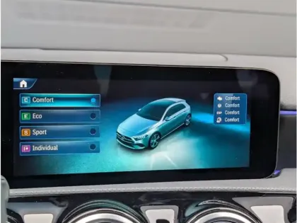 Photo 30 Mercedes Classe A 200 d AMG LINE TO SIEGES CONDUCTEUR ET PASSAGER