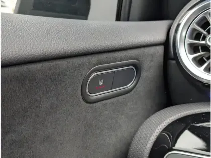 Photo 14 Mercedes Classe A 200 d AMG LINE TO SIEGES CONDUCTEUR ET PASSAGER