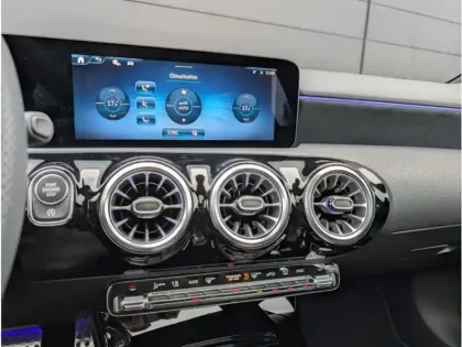 Photo 23 Mercedes Classe A 200 d AMG LINE TO SIEGES CONDUCTEUR ET PASSAGER