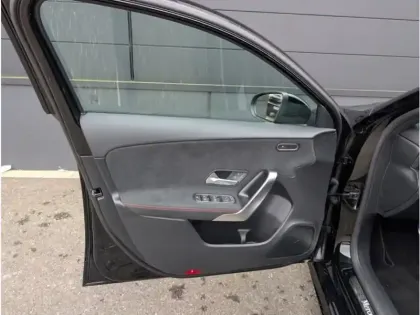 Photo 15 Mercedes Classe A 200 d AMG LINE TO SIEGES CONDUCTEUR ET PASSAGER