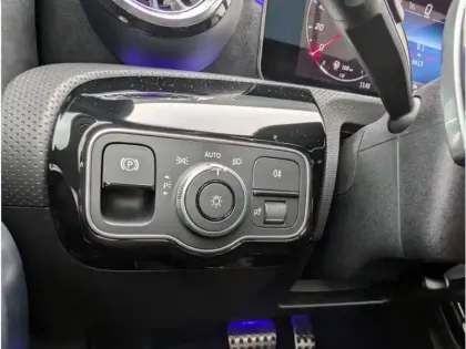 Photo 22 Mercedes Classe A 200 d AMG LINE TO SIEGES CONDUCTEUR ET PASSAGER