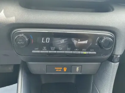 Photo 4 Mazda 2 Hybrid 1.5 116ch Pure